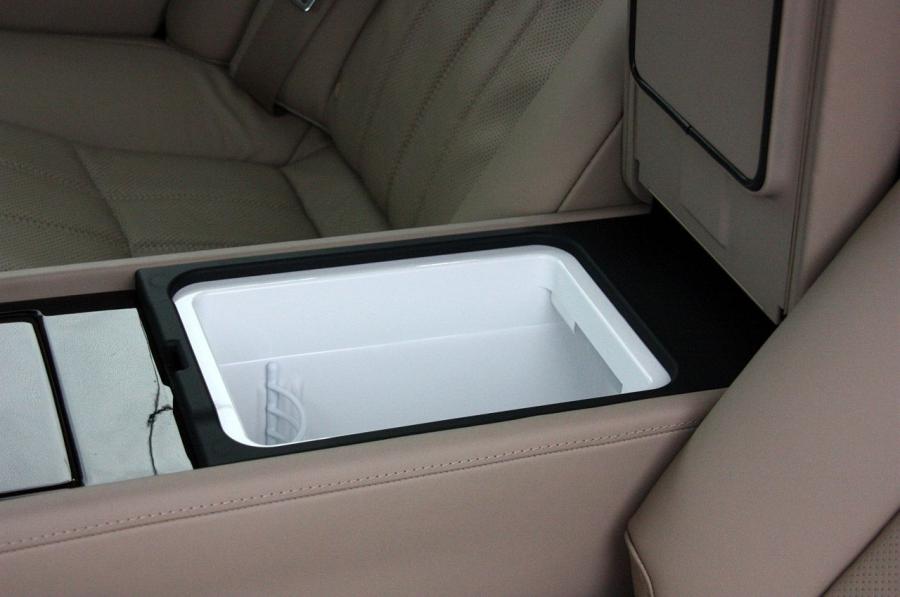  Hyundai Equus Ultimate 2011 года  (фото 18 из 119)